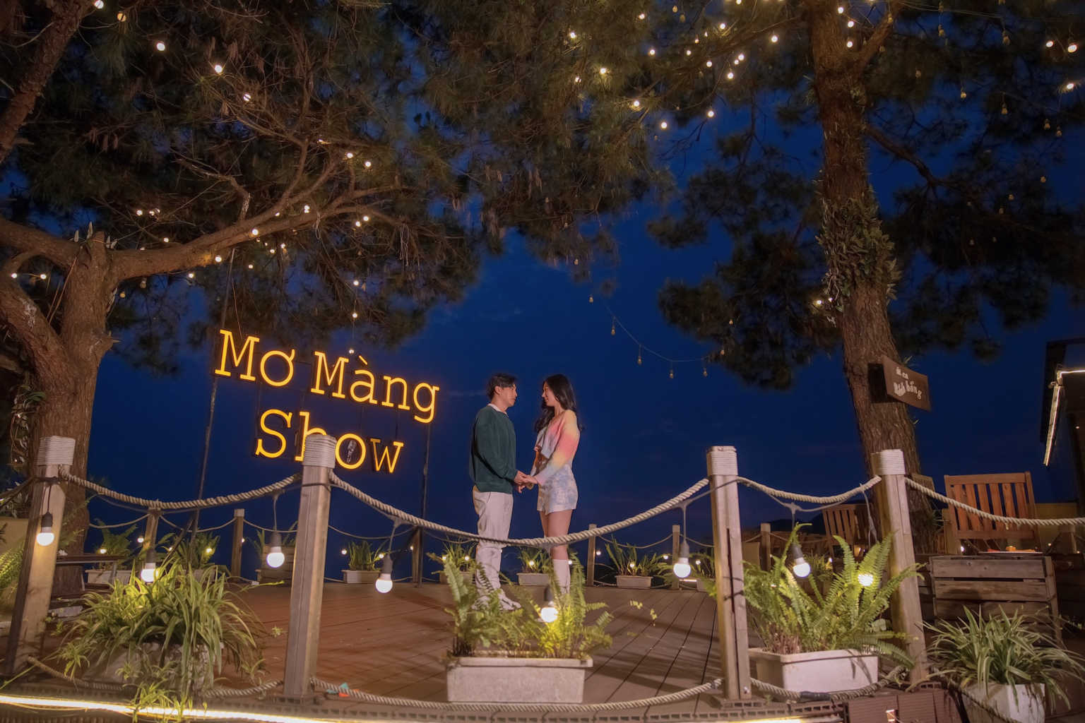 Mơ Màng Show Và Mơ Màng Cafe Tam Đảo